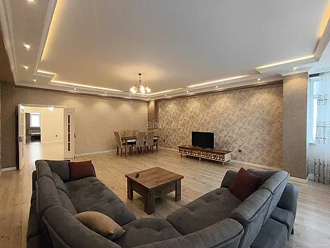 Kirayə verilir 3 otaqlı mənzil 170 m² — Bakı 3 otaq 170.00 m²