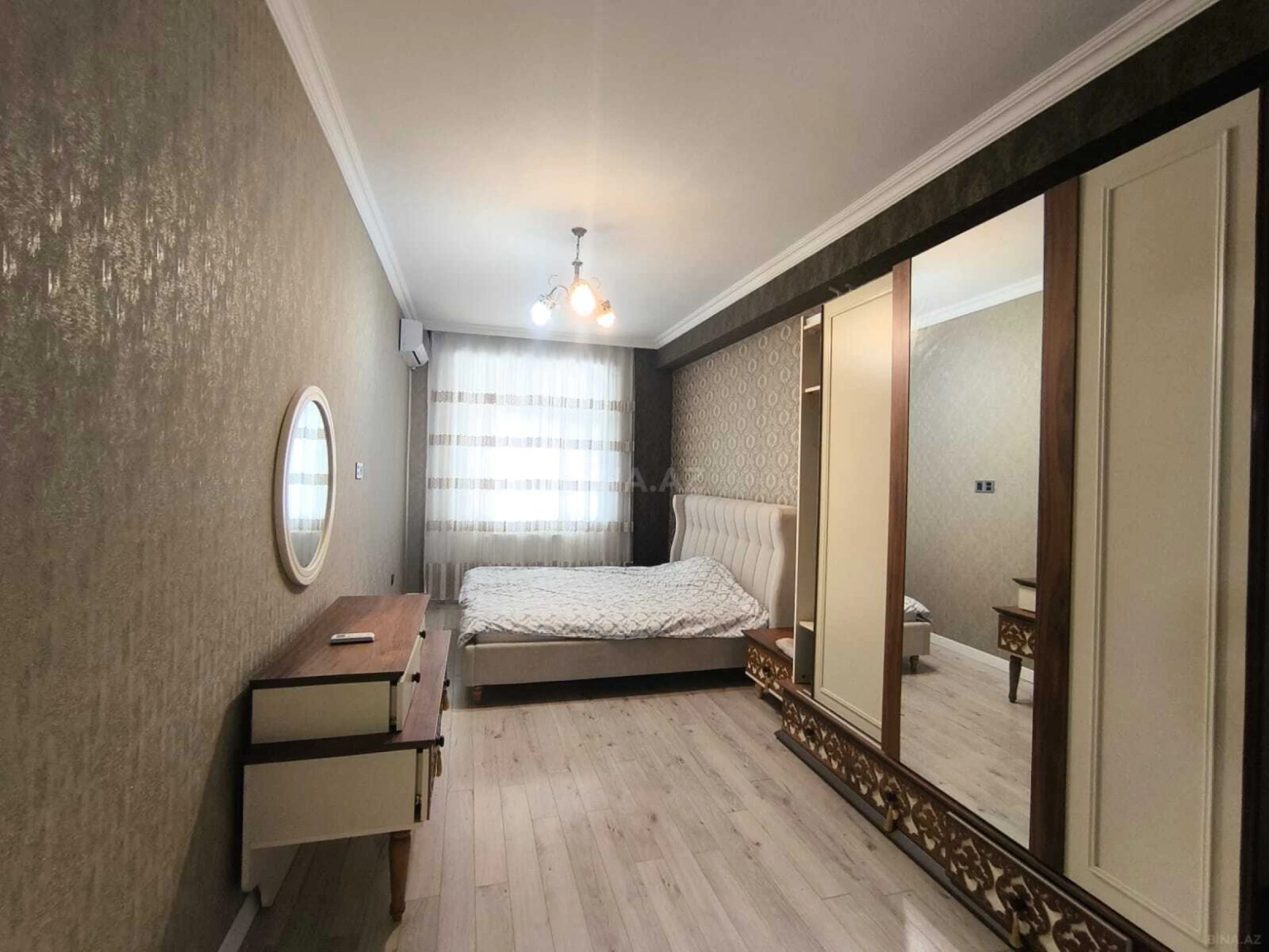 Kirayə verilir 3 otaqlı mənzil 170 m²