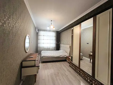 Kirayə verilir 3 otaqlı mənzil 170 m²