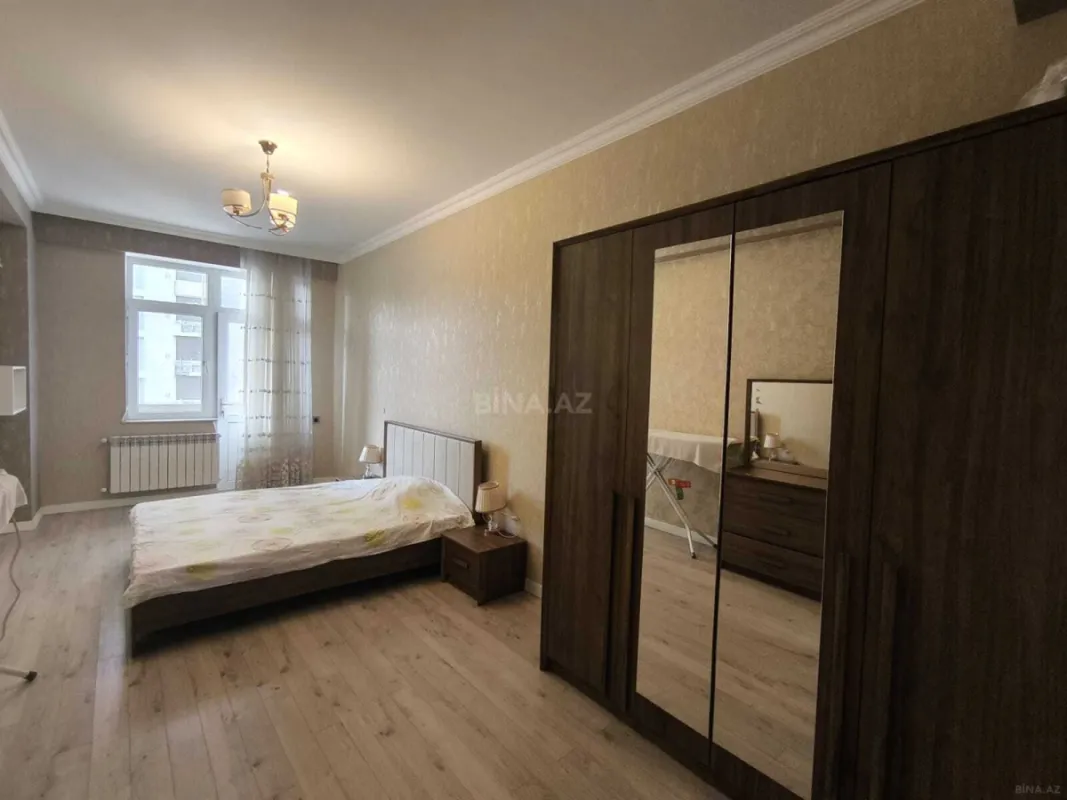 Kirayə verilir 3 otaqlı mənzil 170 m²
