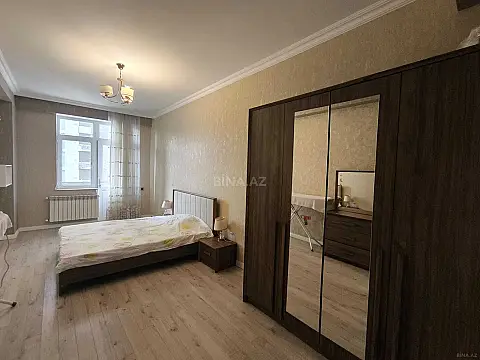 Kirayə verilir 3 otaqlı mənzil 170 m²