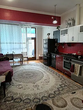 Satılır 4 otaqlı həyət evi 170 m²