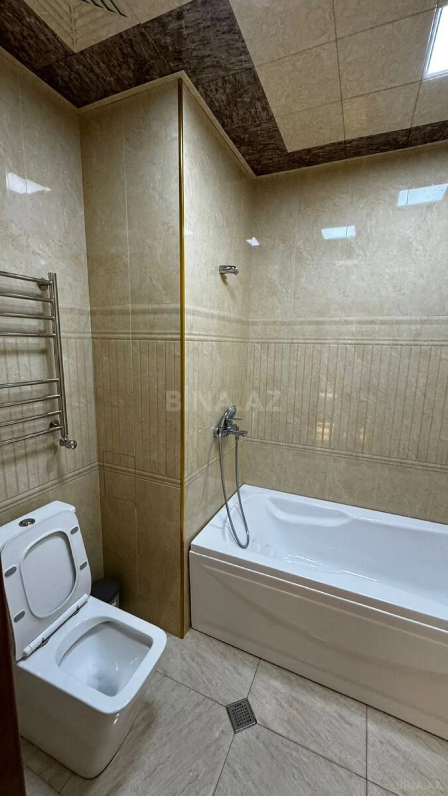 Kirayə verilir 3 otaqlı mənzil 130 m²