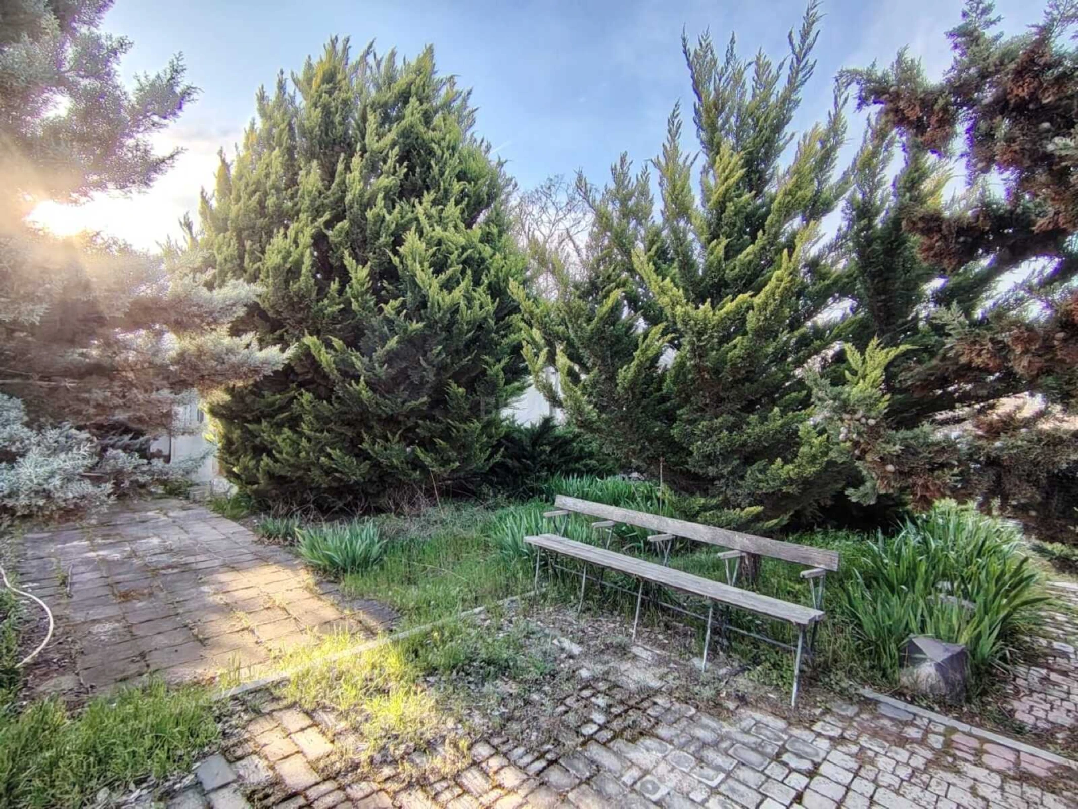 Satılır 8 otaqlı həyət evi 228 m²