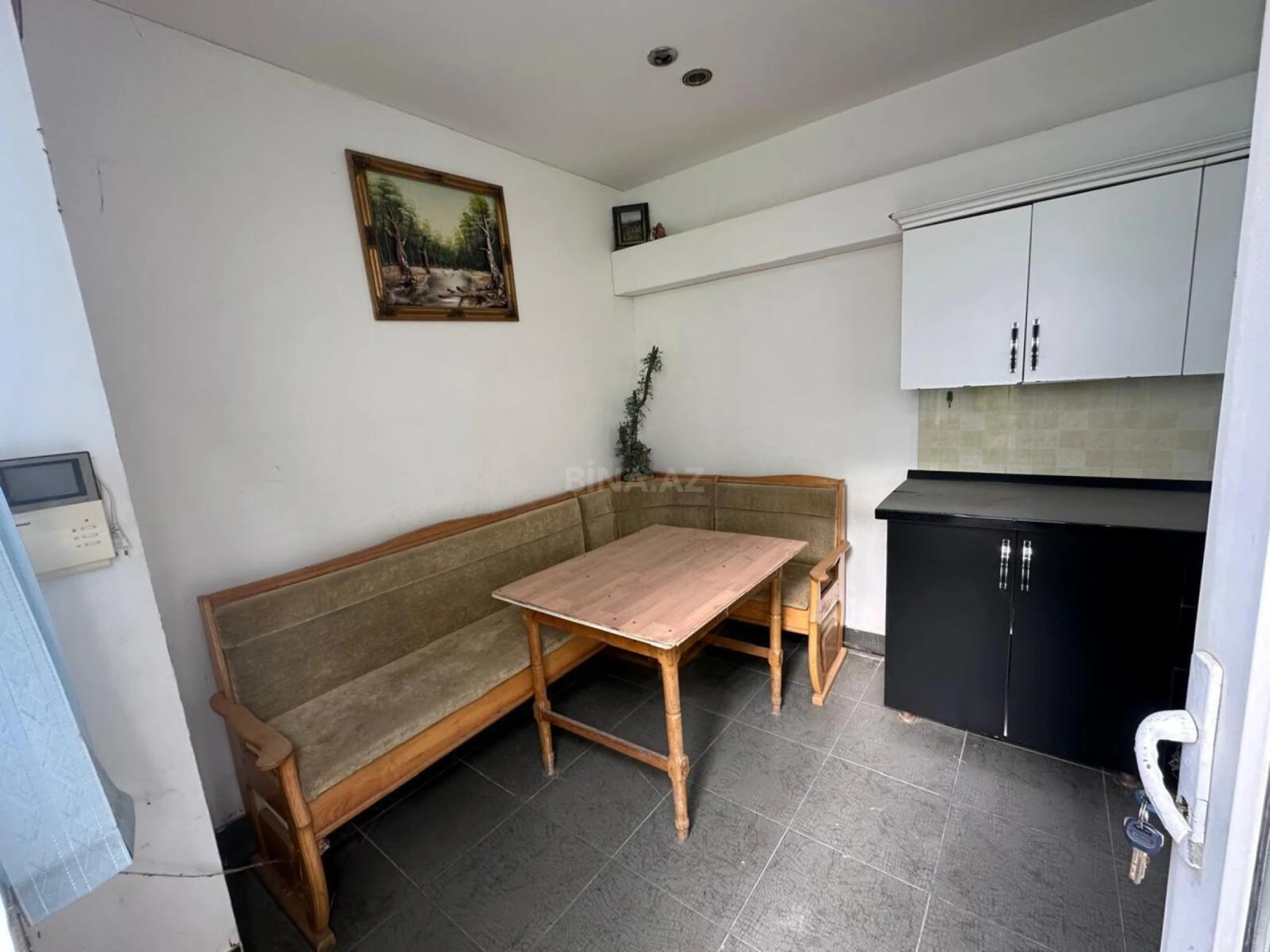 Satılır 8 otaqlı həyət evi 228 m²