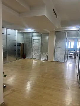 Satılır obyekt 223 m²