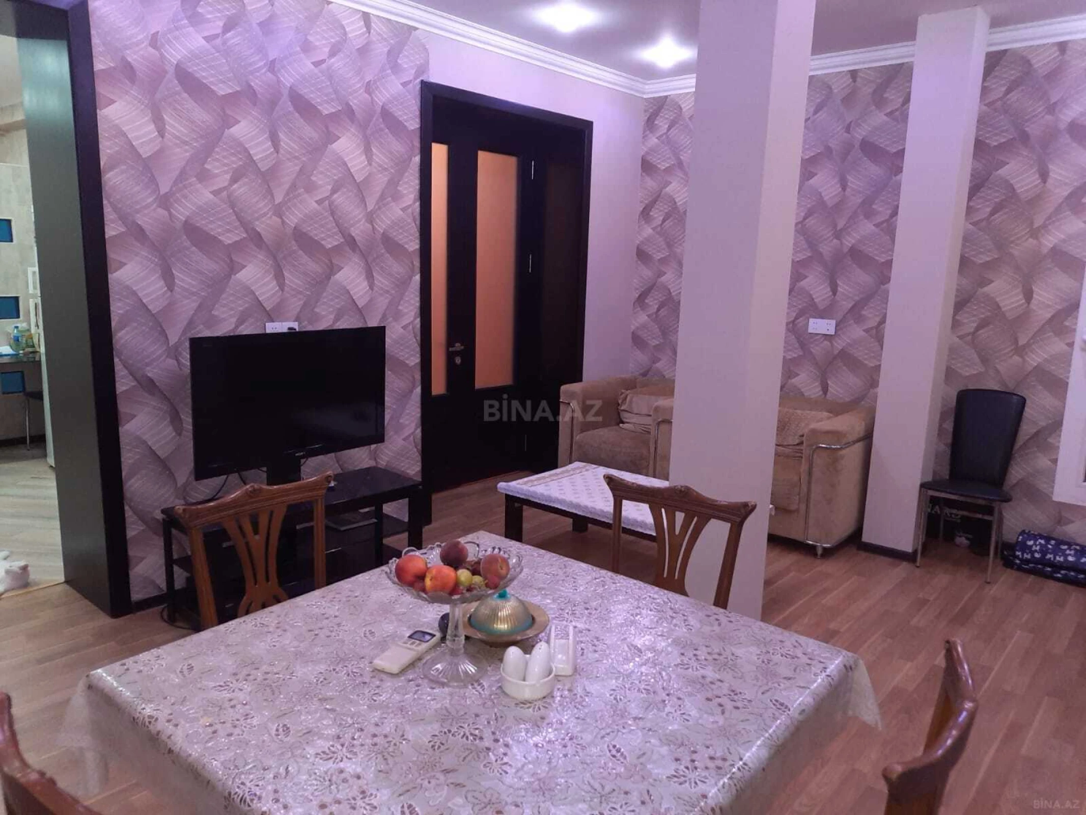 Satılır 4 otaqlı mənzil 130 m²