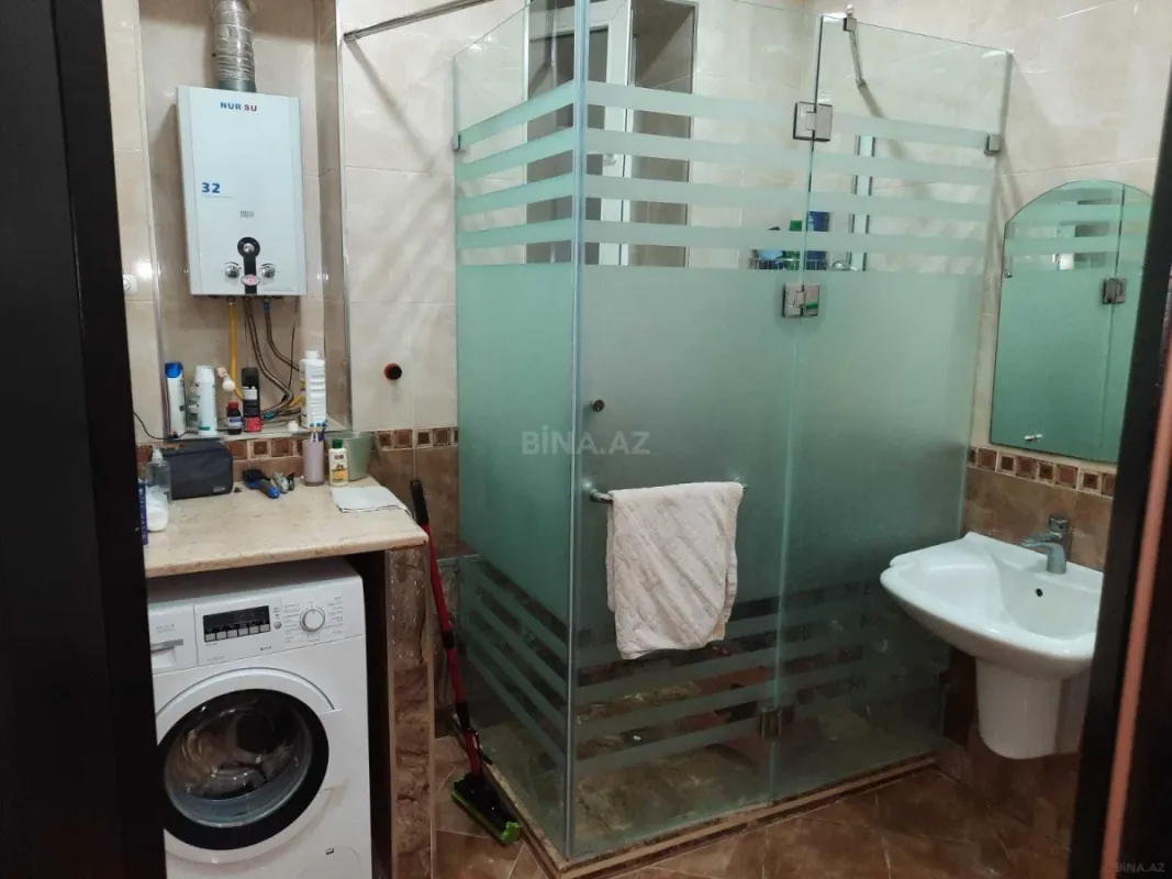 Satılır 4 otaqlı mənzil 130 m²