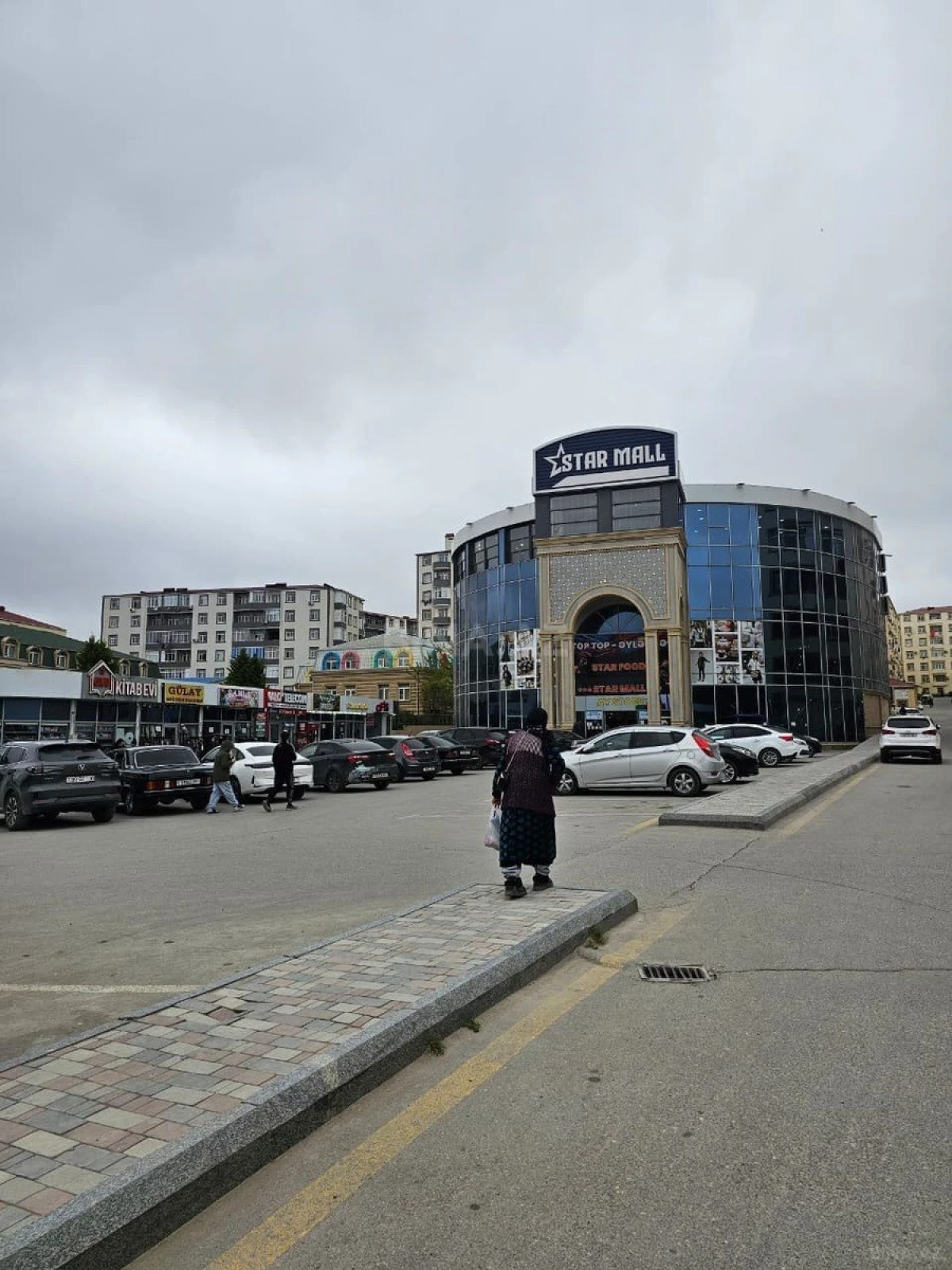 Satılır 2 otaqlı mənzil 73 m²