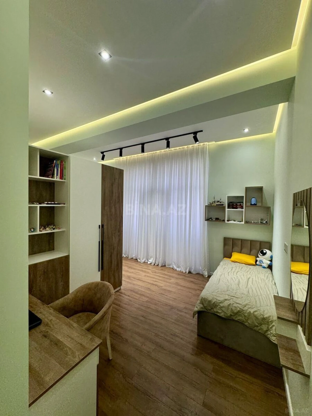 Kirayə verilir 3 otaqlı mənzil 100 m²