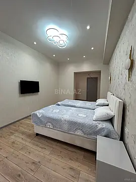 Kirayə verilir 2 otaqlı mənzil 90 m²