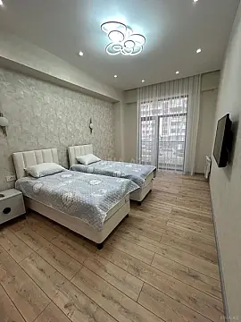Kirayə verilir 2 otaqlı mənzil 90 m²
