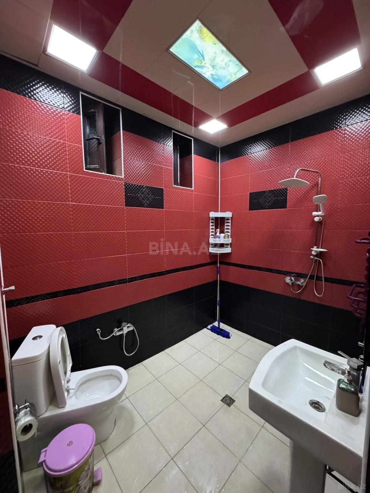 Satılır 5 otaqlı həyət evi 185 m²