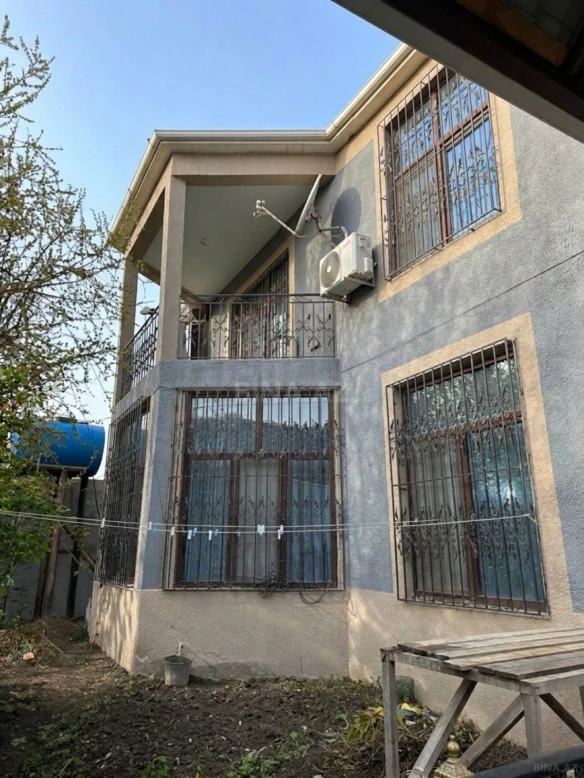 Satılır 5 otaqlı həyət evi 185 m²
