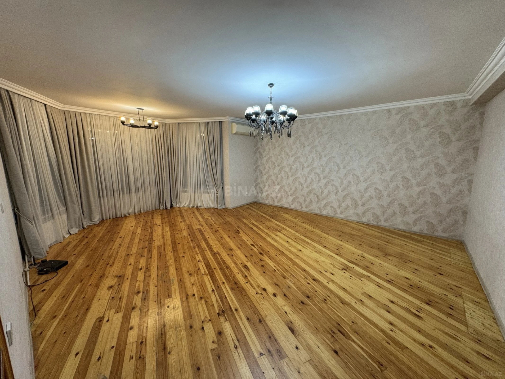 Satılır 5 otaqlı həyət evi 185 m²