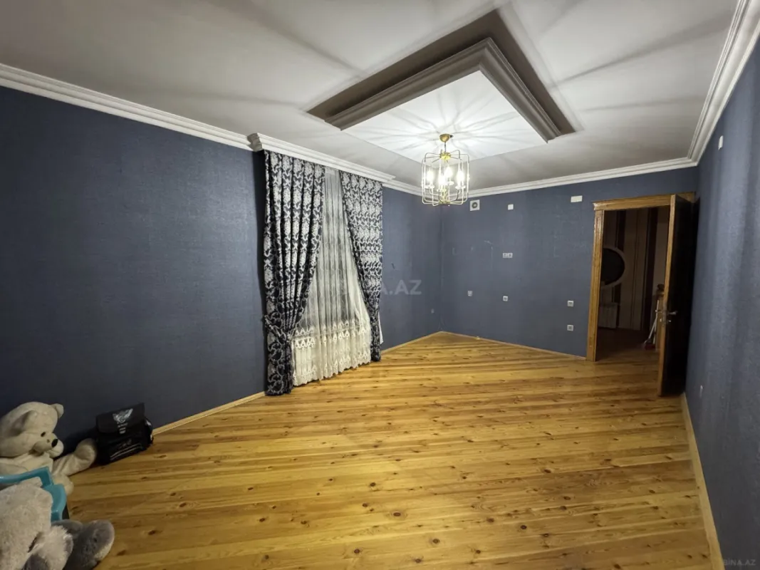 Satılır 5 otaqlı həyət evi 185 m²