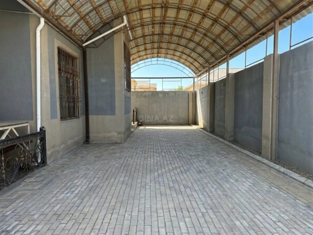 Satılır 5 otaqlı həyət evi 185 m²