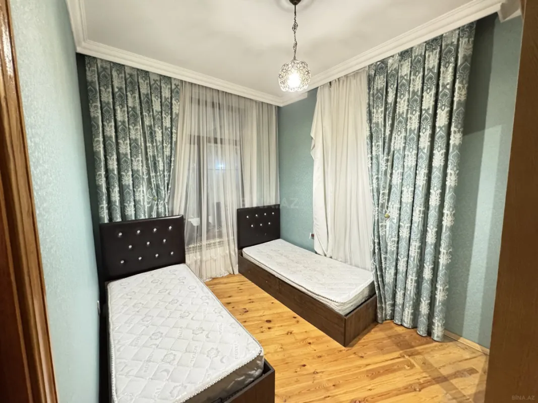 Satılır 5 otaqlı həyət evi 185 m²