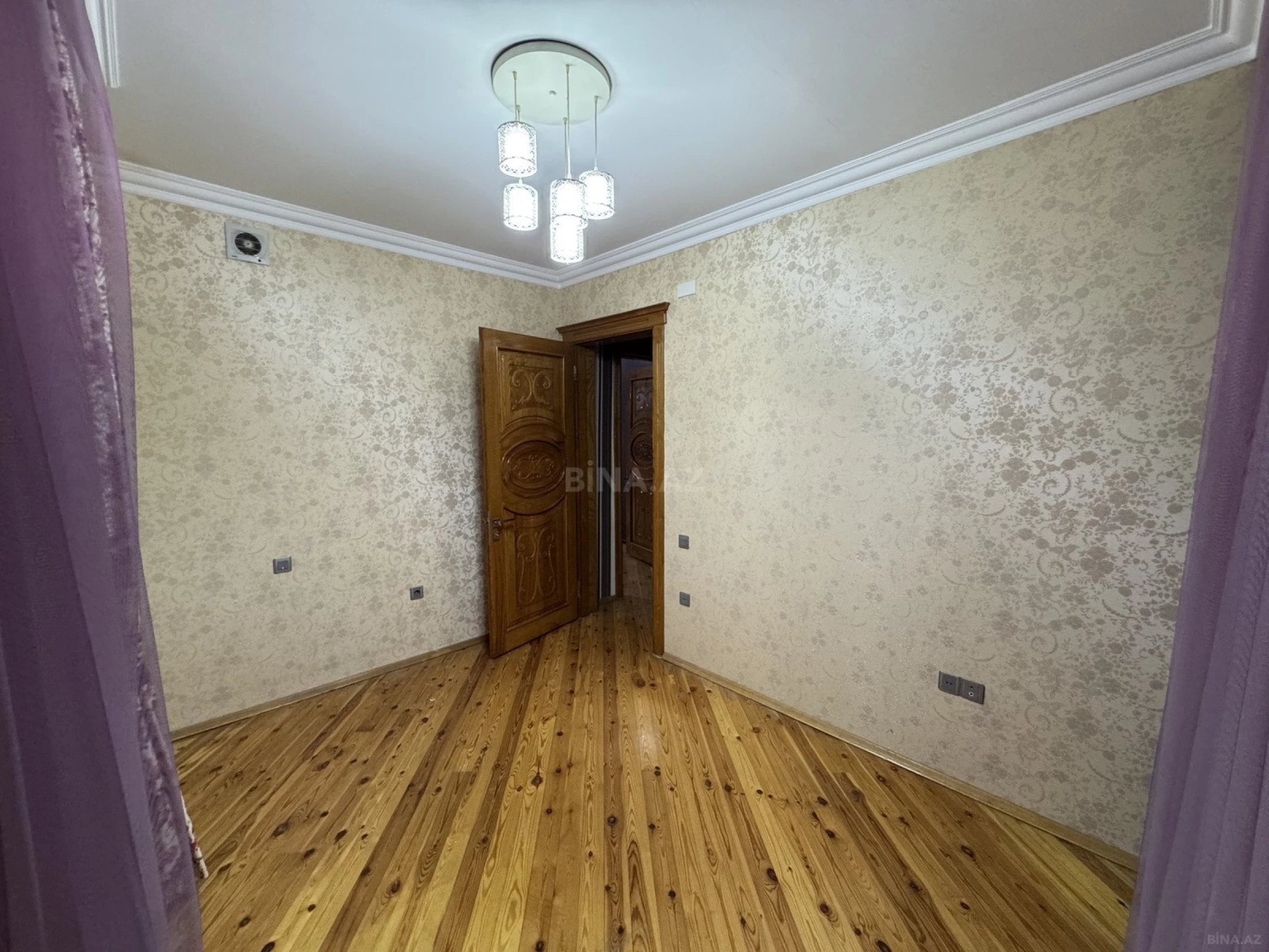 Satılır 5 otaqlı həyət evi 185 m²