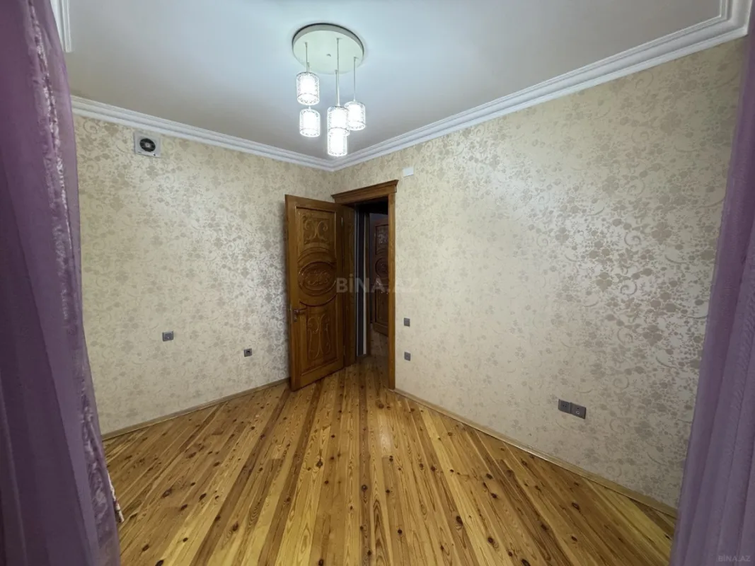 Satılır 5 otaqlı həyət evi 185 m²