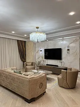 Satılır 5 otaqlı mənzil 300 m²