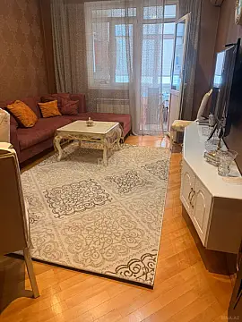 Kirayə verilir 2 otaqlı mənzil 63 m²