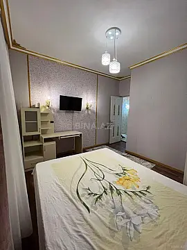 Satılır 5 otaqlı həyət evi 300 m²
