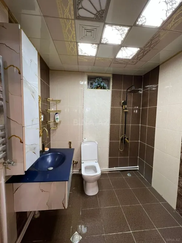 Satılır 5 otaqlı həyət evi 300 m²