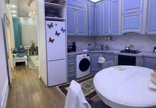 Kirayə verilir 3 otaqlı mənzil 100 m²