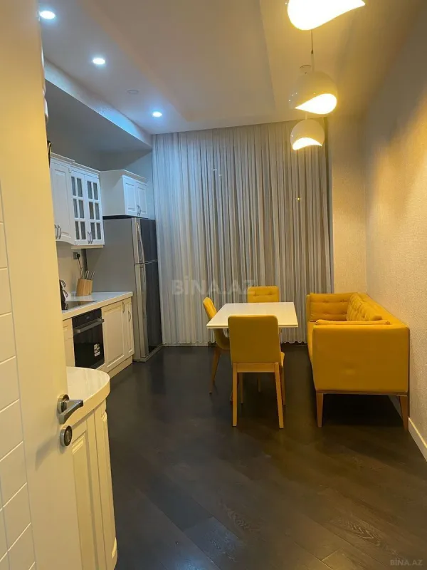 Kirayə verilir 3 otaqlı mənzil 150 m²