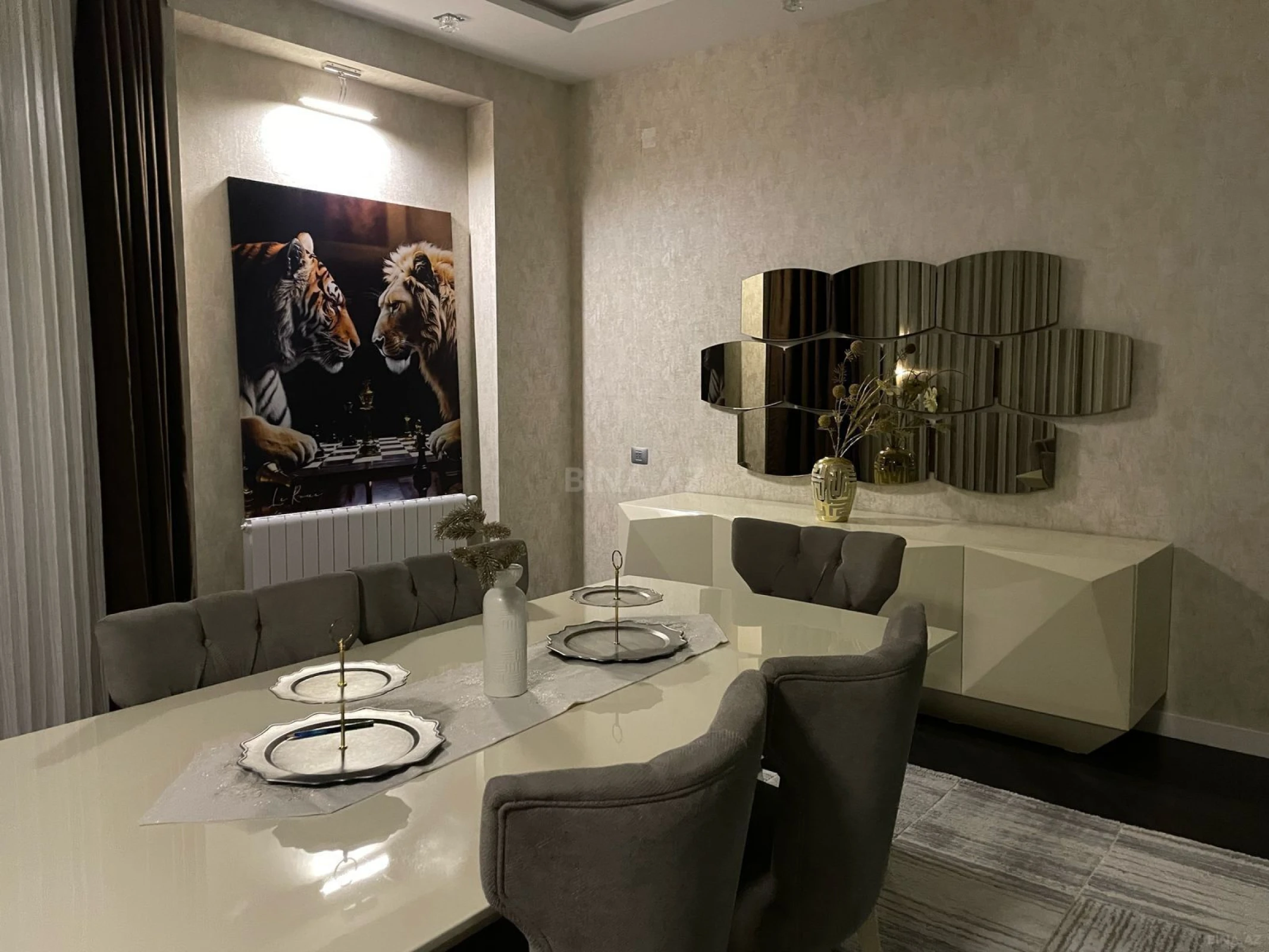 Kirayə verilir 3 otaqlı mənzil 150 m²