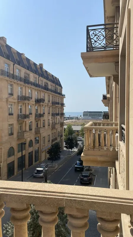 Kirayə verilir 3 otaqlı mənzil 150 m²