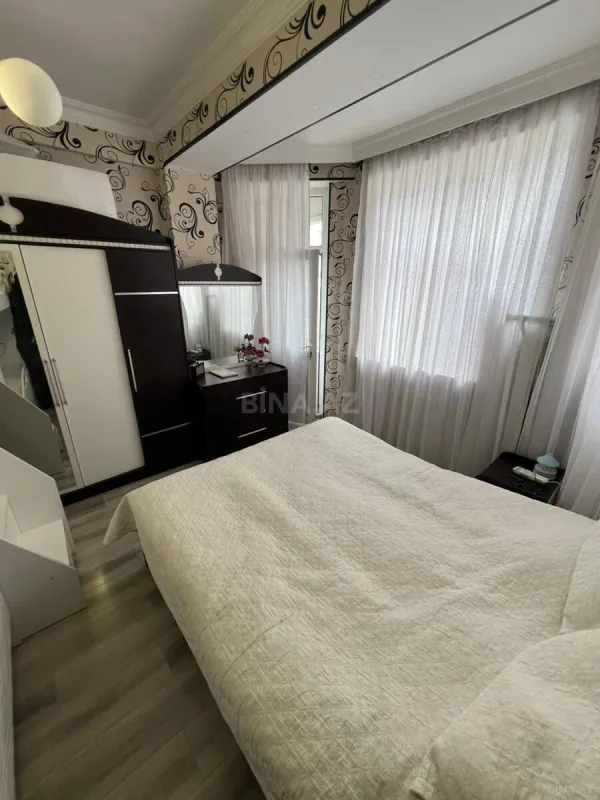 Satılır 2 otaqlı mənzil 65 m²