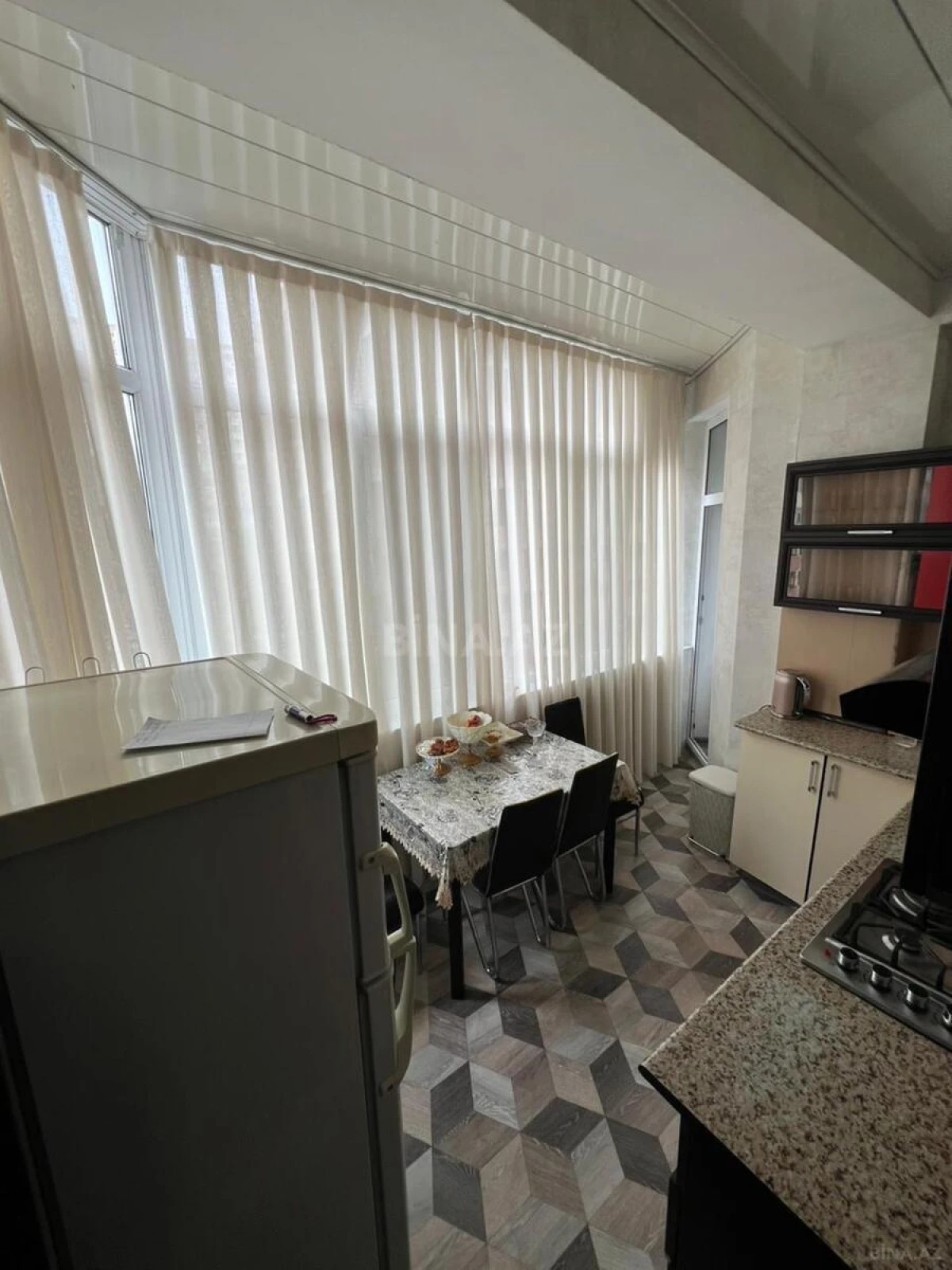 Satılır 2 otaqlı mənzil 65 m²