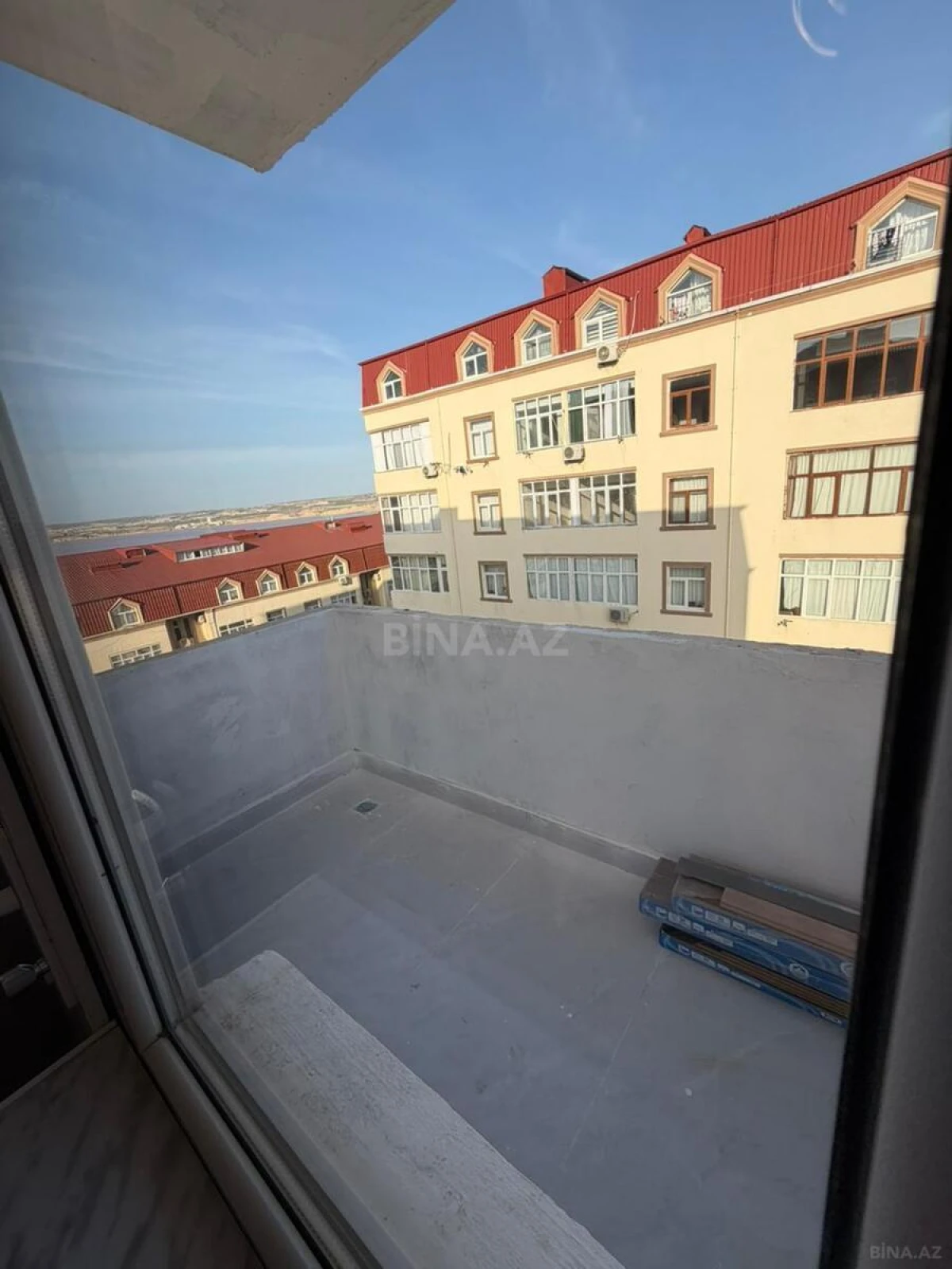 Satılır 3 otaqlı mənzil 93 m²