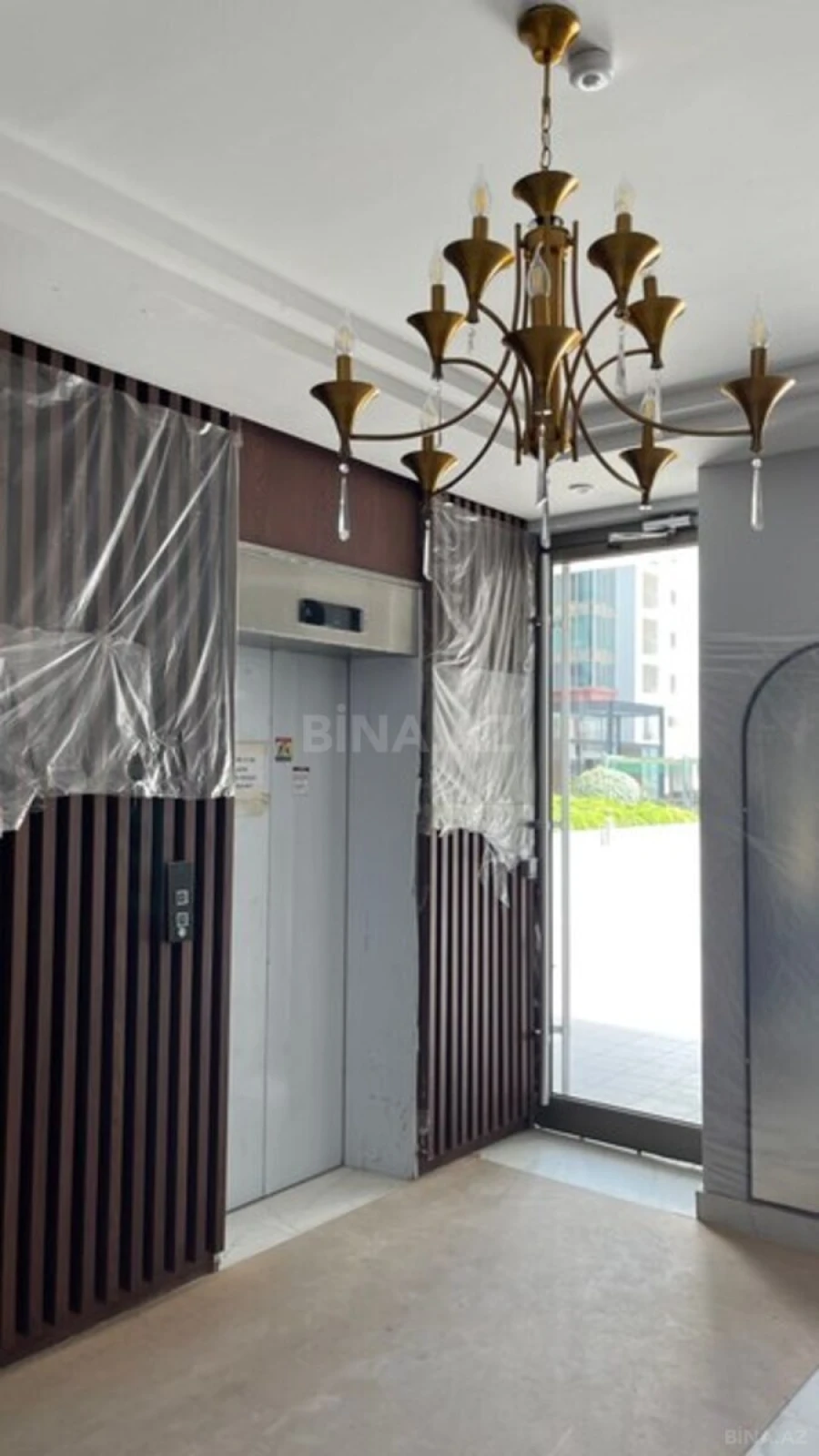 Satılır 10 otaqlı mənzil 470 m²