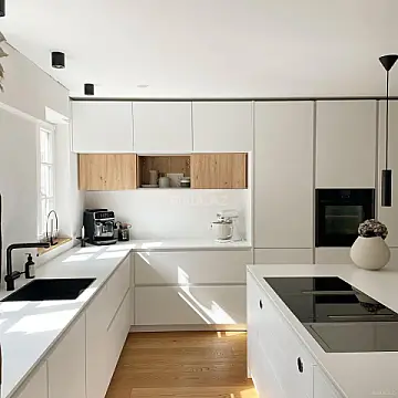Kirayə verilir 2 otaqlı mənzil 125 m²