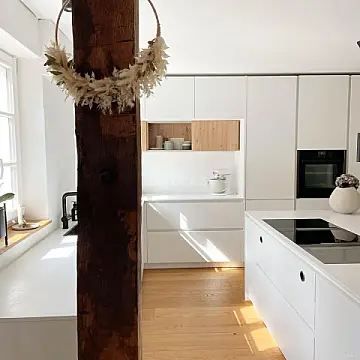 Kirayə verilir 2 otaqlı mənzil 125 m²