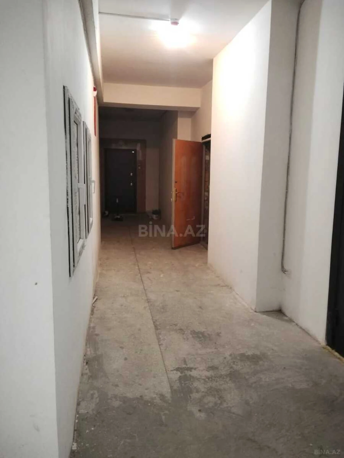 Satılır 2 otaqlı mənzil 82.8 m²
