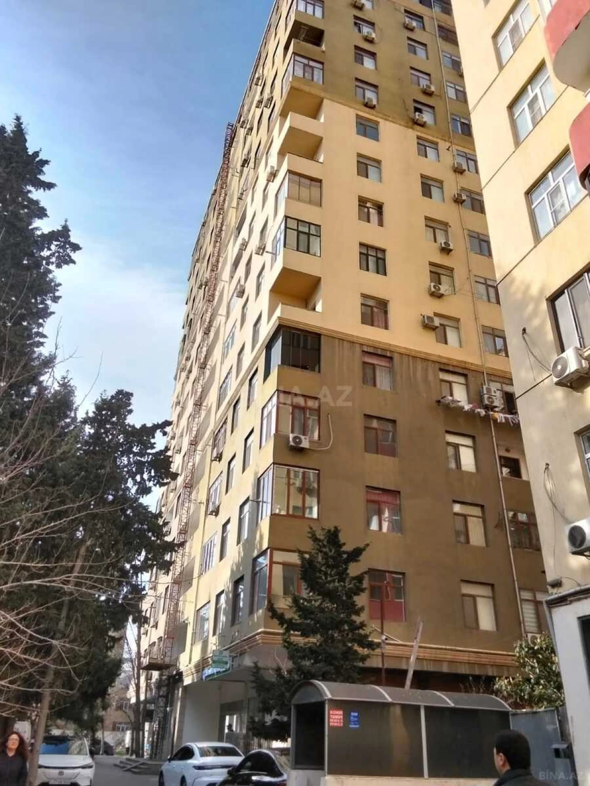 Satılır 2 otaqlı mənzil 82.8 m²