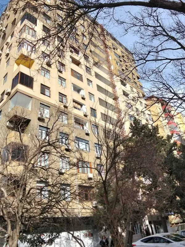 Satılır 2 otaqlı mənzil 82.8 m²