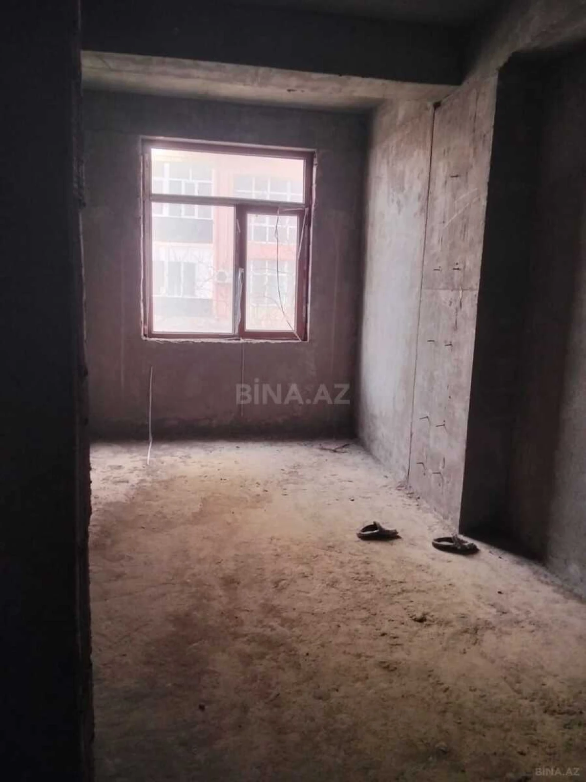 Satılır 2 otaqlı mənzil 82.8 m²