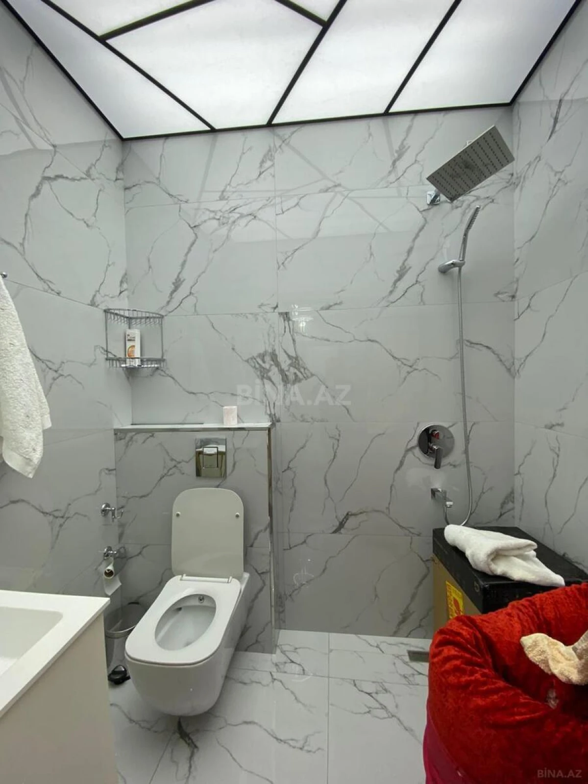 Kirayə verilir 3 otaqlı mənzil 148 m²