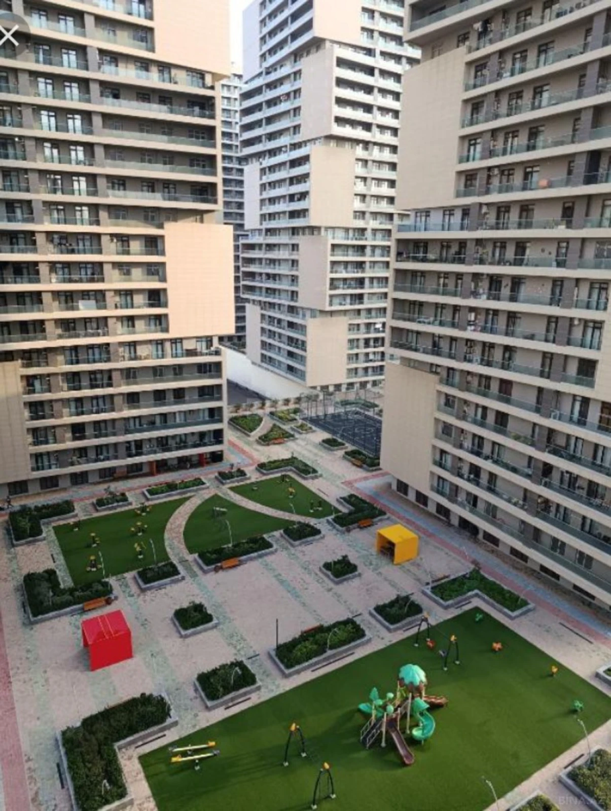 Kirayə verilir 3 otaqlı mənzil 148 m²