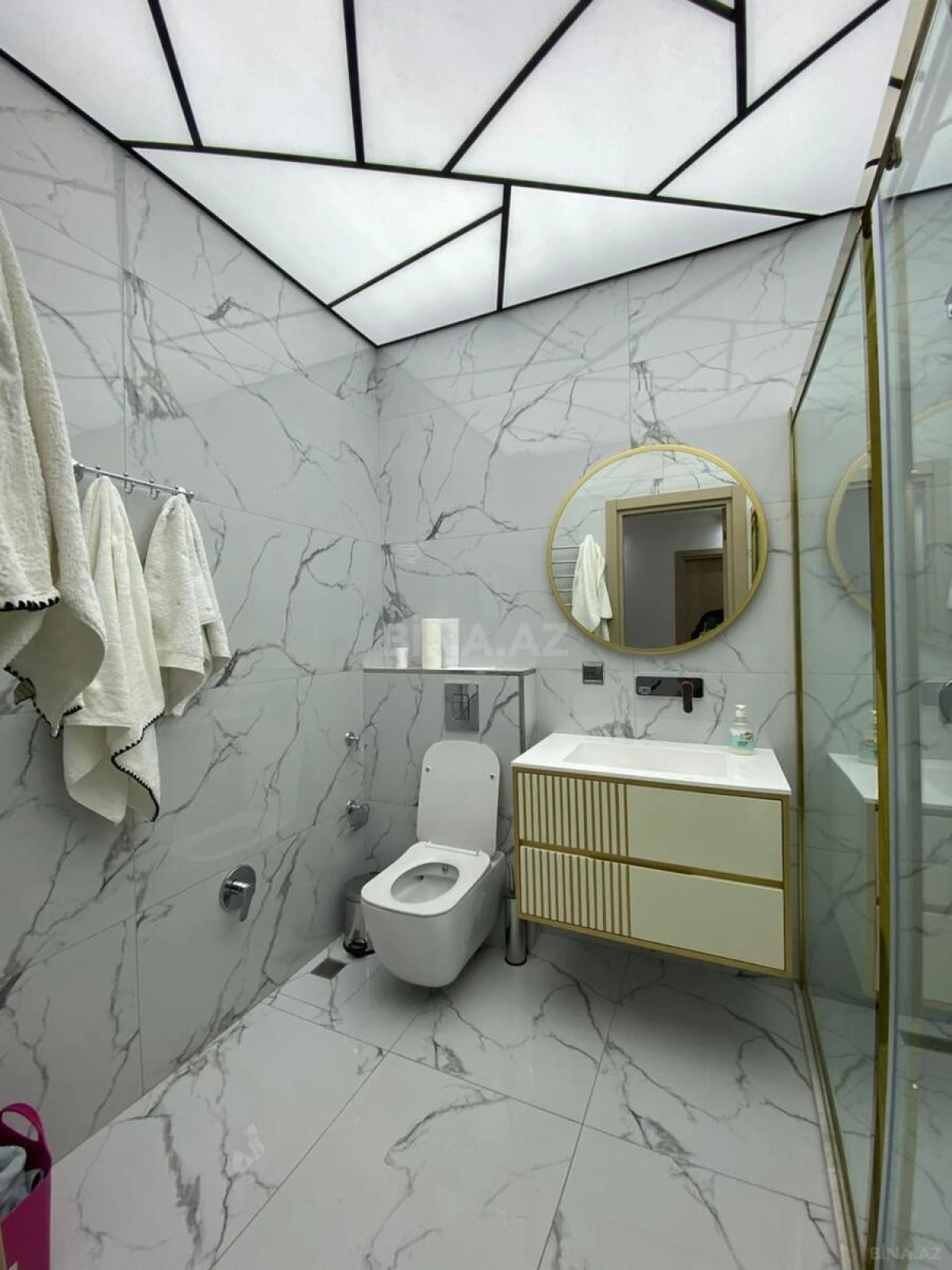 Kirayə verilir 3 otaqlı mənzil 148 m²