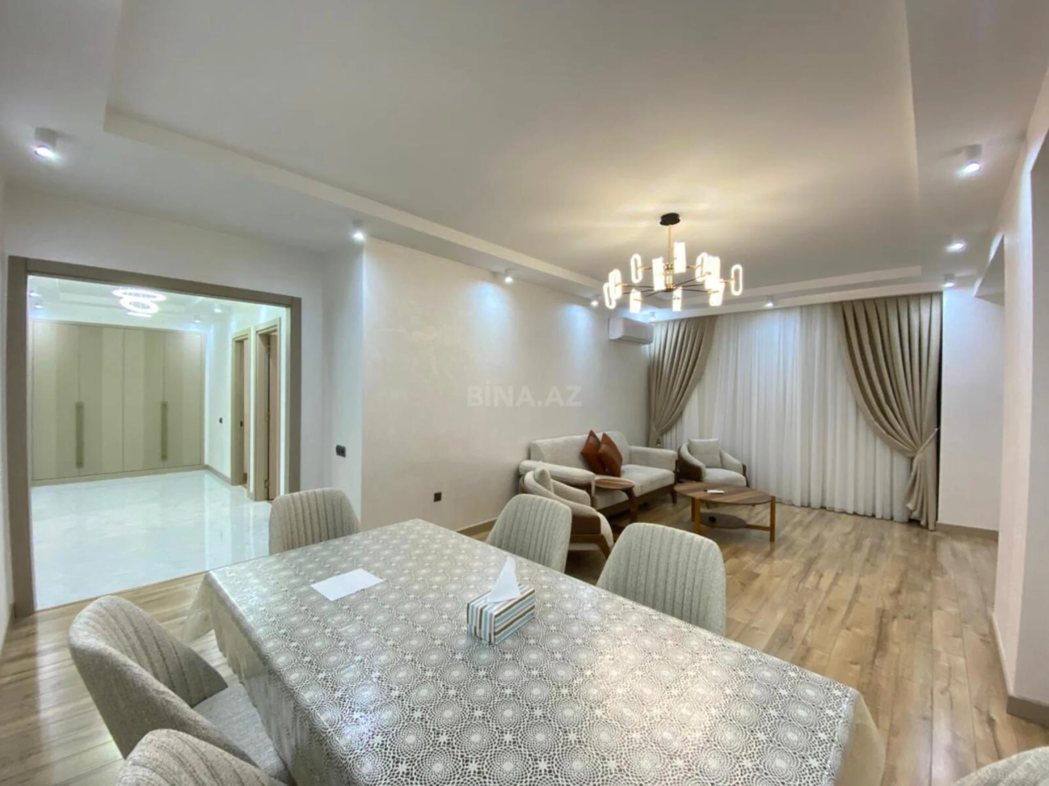 Kirayə verilir 3 otaqlı mənzil 148 m²