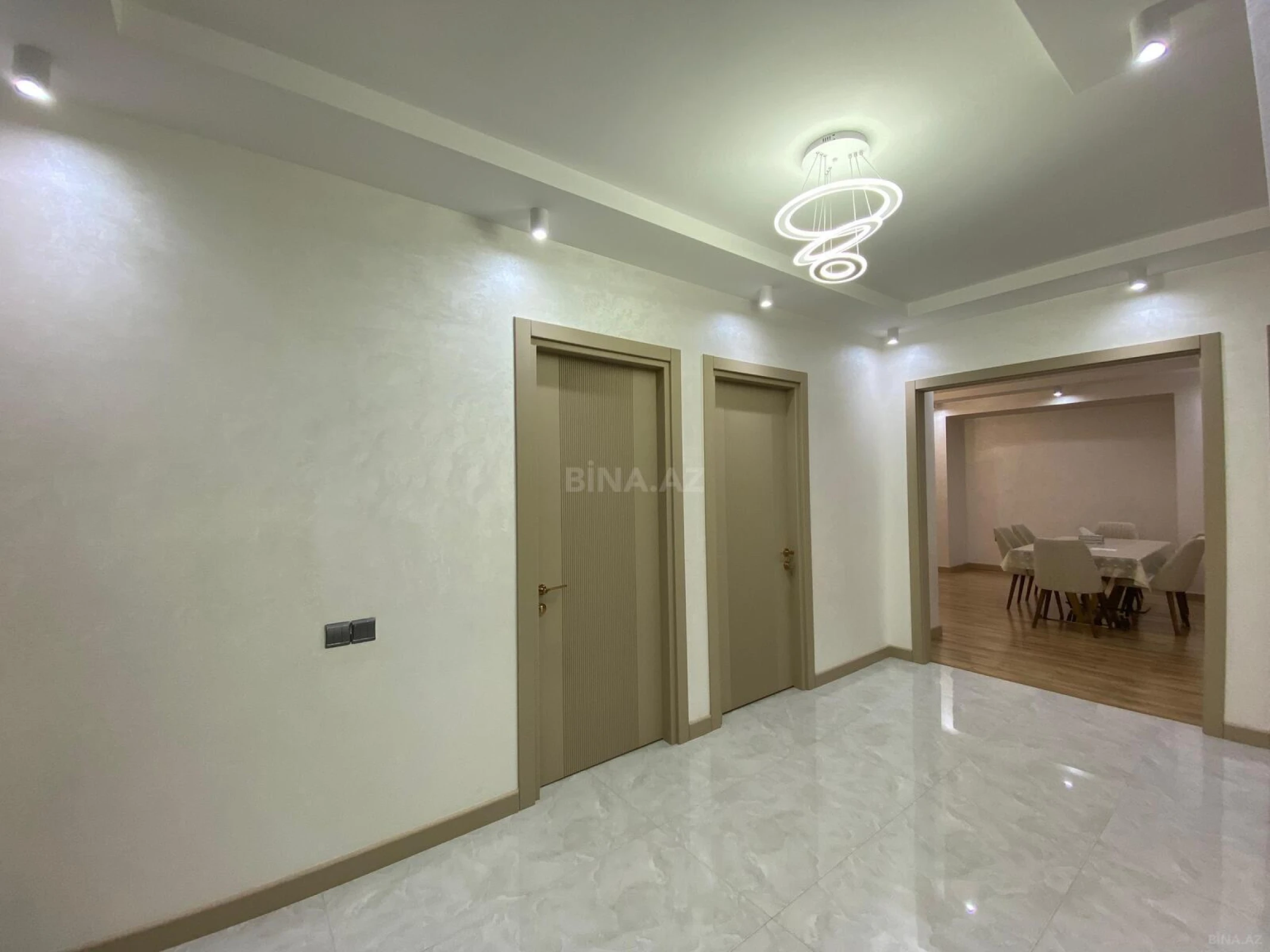 Kirayə verilir 3 otaqlı mənzil 148 m²