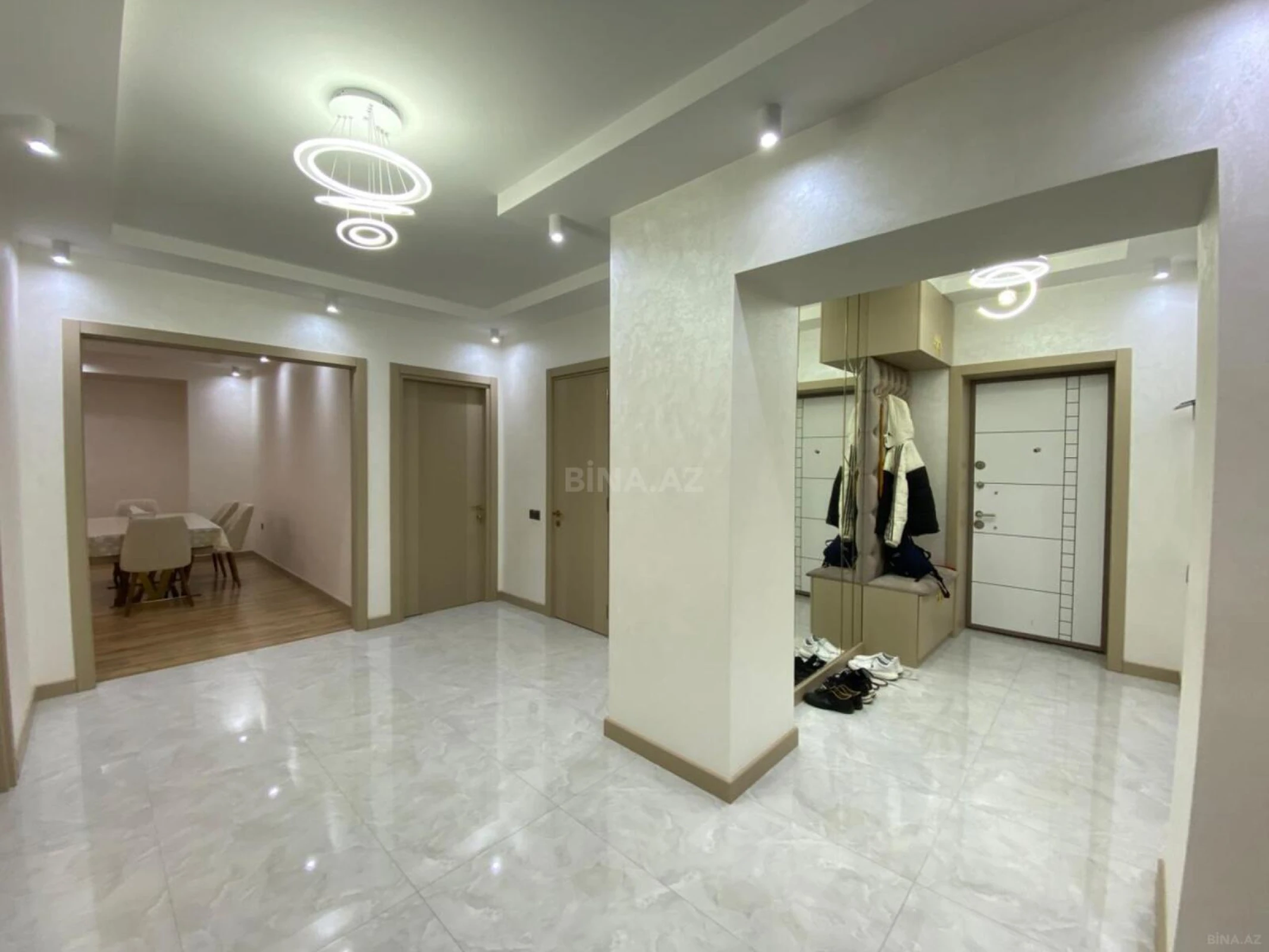 Kirayə verilir 3 otaqlı mənzil 148 m²