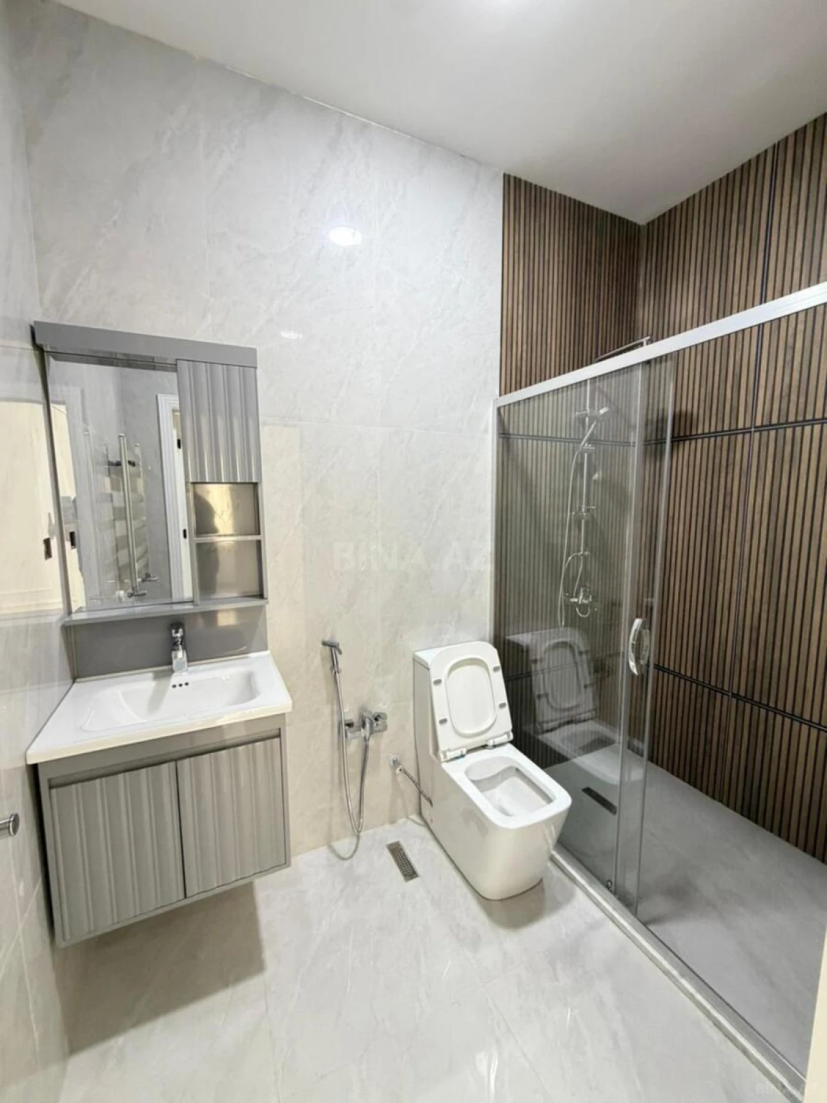 Satılır 4 otaqlı həyət evi 150 m²