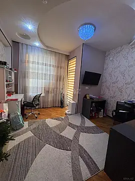 Satılır 4 otaqlı mənzil 145 m² — Bakı 4 otaq 145.00 m²